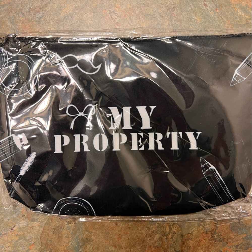 Makeup bag
